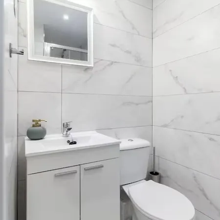 Cristo Epidemia 93 By Pineapple Homes